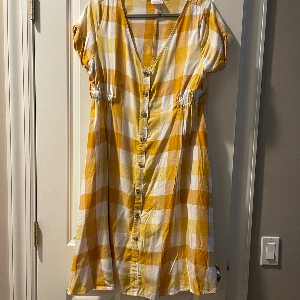 Yellow Target maternity dress M NWOT tags